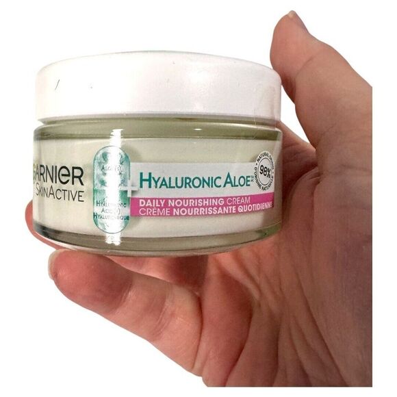 Garnier Skin Naturals Moisturizing Face Cream With Aloe And Hyaluronic Acid 50ml - Picture 2 of 3